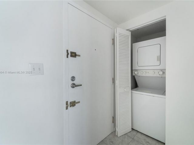Apartment for rent  Unit #1103 - photo 6141435