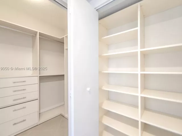 2-bedroom condo for sale in Sunny Isles Beach - 16699 Collins Ave 2107 - MondialRealty