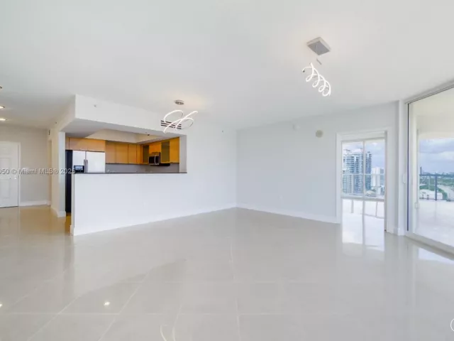 2-bedroom condo for sale in Sunny Isles Beach - 16699 Collins Ave 2107 - MondialRealty