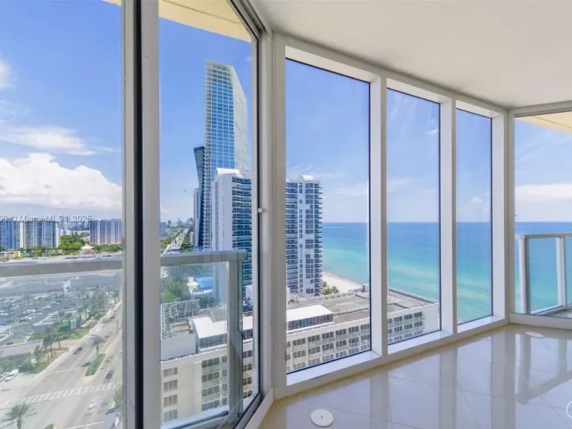 2-bedroom condo for sale in Sunny Isles Beach - 16699 Collins Ave 2107 - MondialRealty