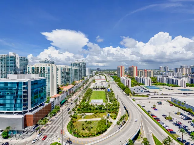 2-bedroom condo for sale in Sunny Isles Beach - 16699 Collins Ave 2107 - MondialRealty