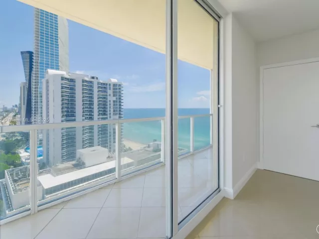 2-bedroom condo for sale in Sunny Isles Beach - 16699 Collins Ave 2107 - MondialRealty