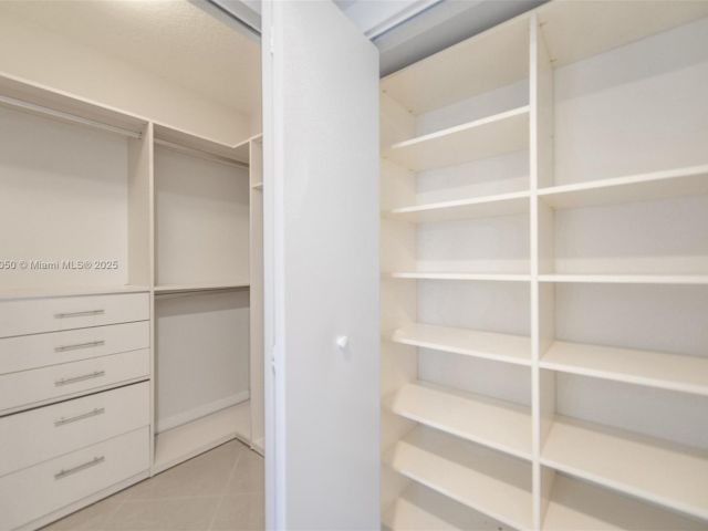 Apartment for sale  Unit #2107 - photo 6768727