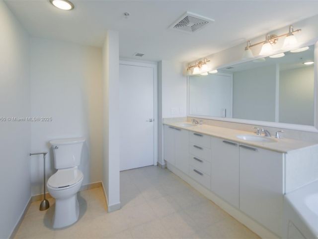 Apartment for sale  Unit #2107 - photo 6768729