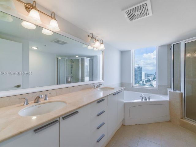 Apartment for sale  Unit #2107 - photo 6768731