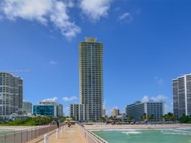 Apartment for sale  Unit #2107 - photo 6768746