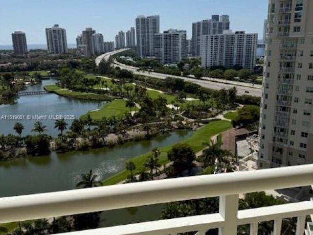 2-bedroom condo for rent in Aventura - 19501 W Country Club Dr 1815 - MondialRealty