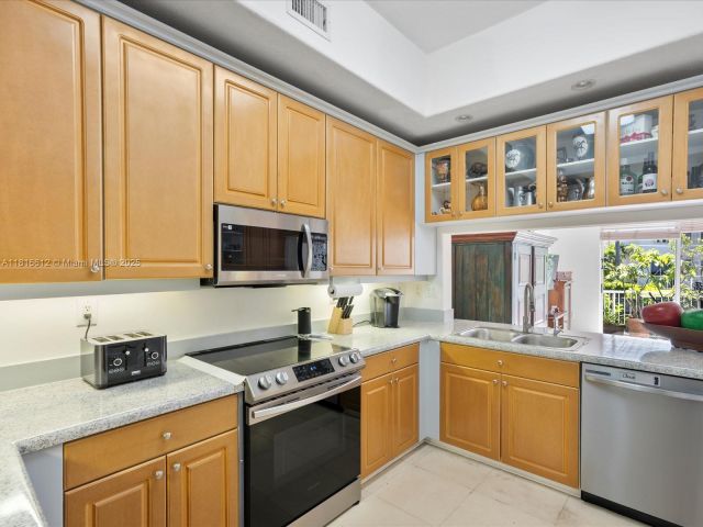 Home for sale at 20820 NE 30th Pl - photo 6140415