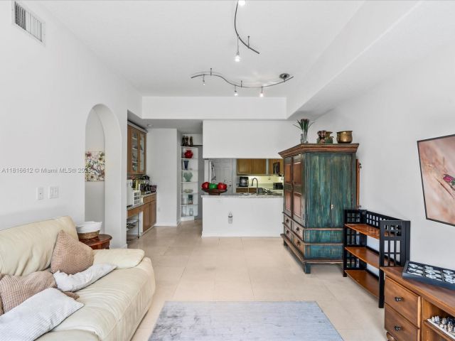 Home for sale at 20820 NE 30th Pl - photo 6140417