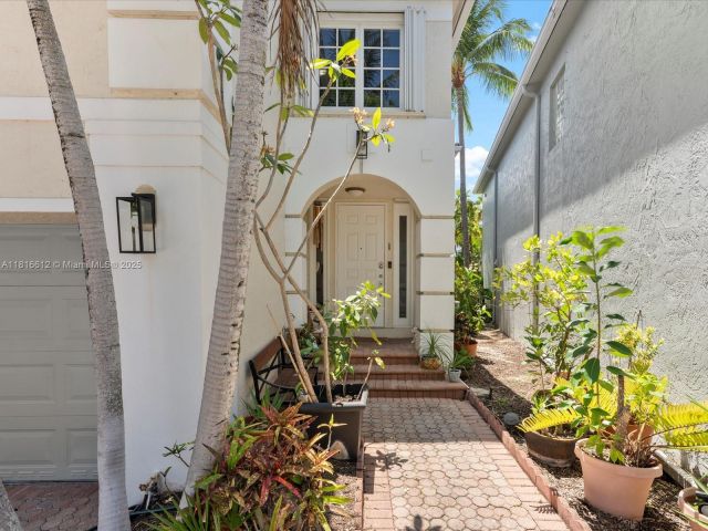 Home for sale at 20820 NE 30th Pl - photo 6140425