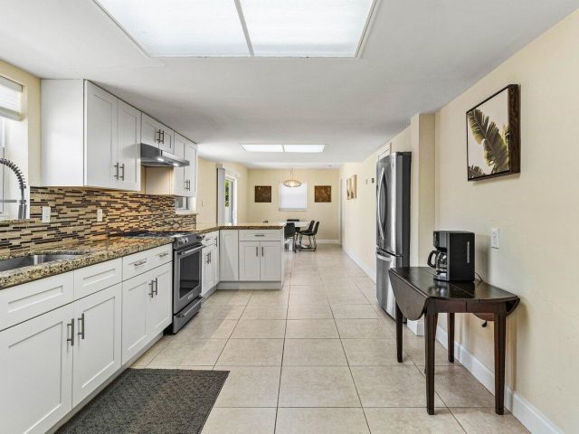 Home for sale at 123 NW 6th Avenue - photo 6141736