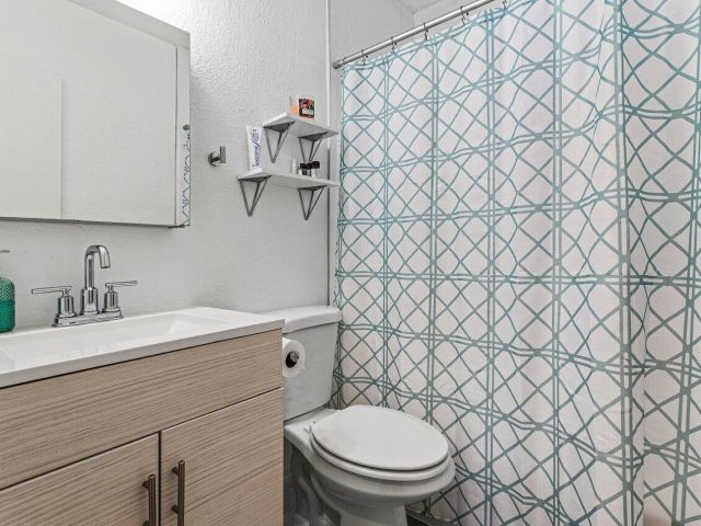 Home for sale at 123 NW 6th Avenue - photo 6141737