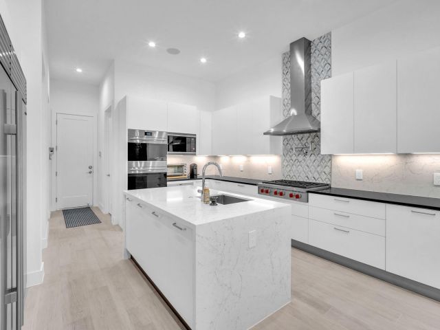 Home for sale at 5827 Brookfield Cir W - photo 6165043