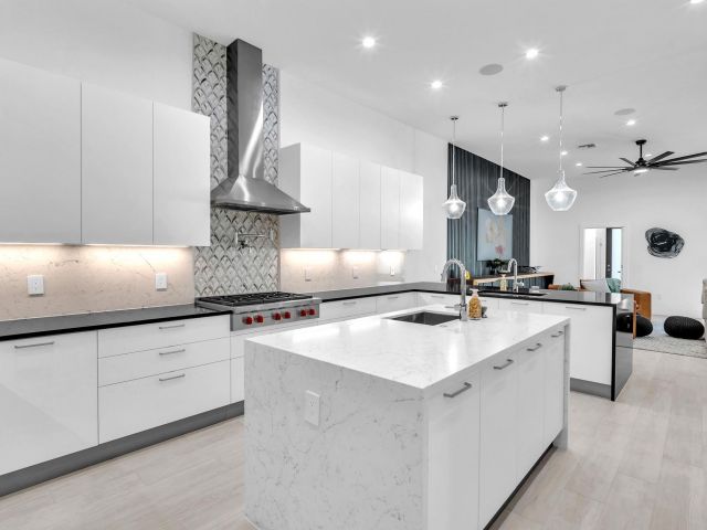 Home for sale at 5827 Brookfield Cir W - photo 6165047