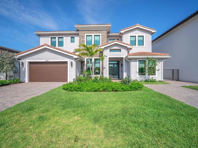 Home for sale at 5827 Brookfield Cir W - photo 6165049