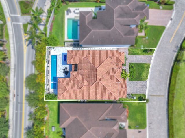 Home for sale at 5827 Brookfield Cir W - photo 6165050