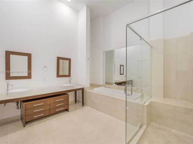 Apartment for sale  Unit #2807 - photo 6143503