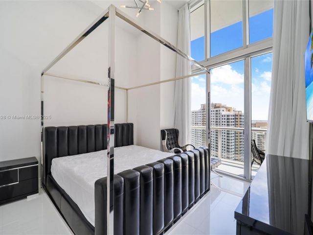 Apartment for sale  Unit #2807 - photo 6143505