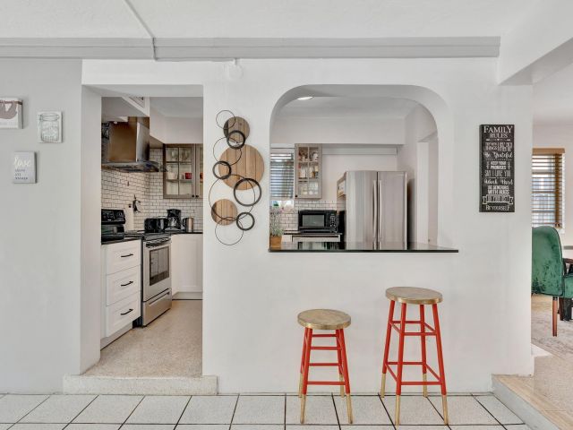 Home for rent at 1246 Johnson Street - photo 6143947