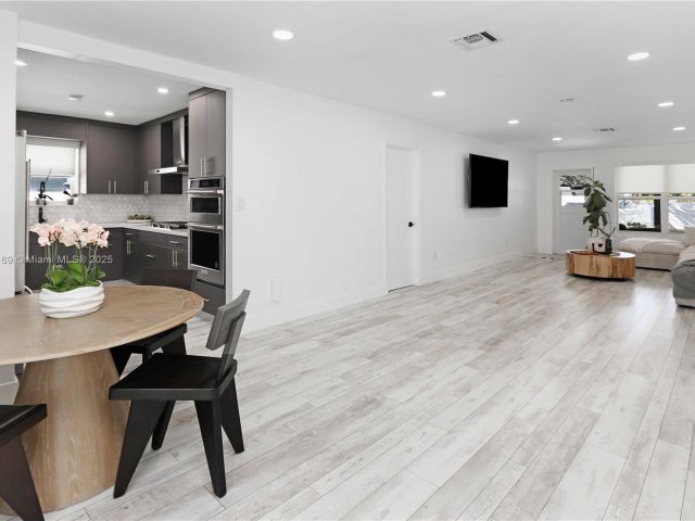 Home for sale at 1611 Madison St - photo 6153620