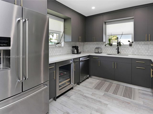 Home for sale at 1611 Madison St - photo 6153621