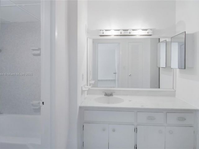 Apartment for sale  Unit #937 - photo 6165326