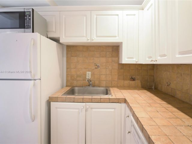 Apartment for sale  Unit #937 - photo 6165327