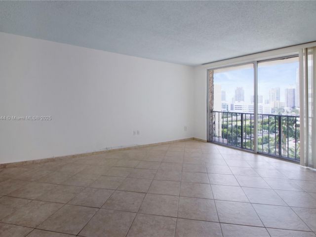 Apartment for sale  Unit #937 - photo 6165328