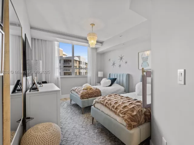 3-bedroom condo for sale in Miami - 801 Brickell Key Blvd 2203 - MondialRealty