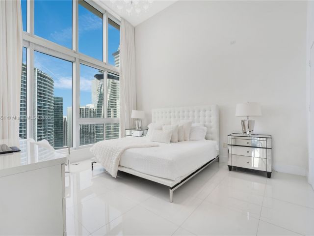 Apartment for sale  Unit #4004 - photo 6171756