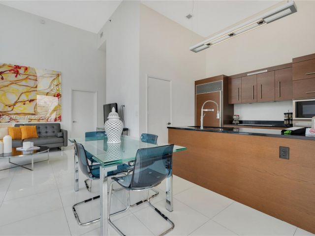 Apartment for sale  Unit #4004 - photo 6171761