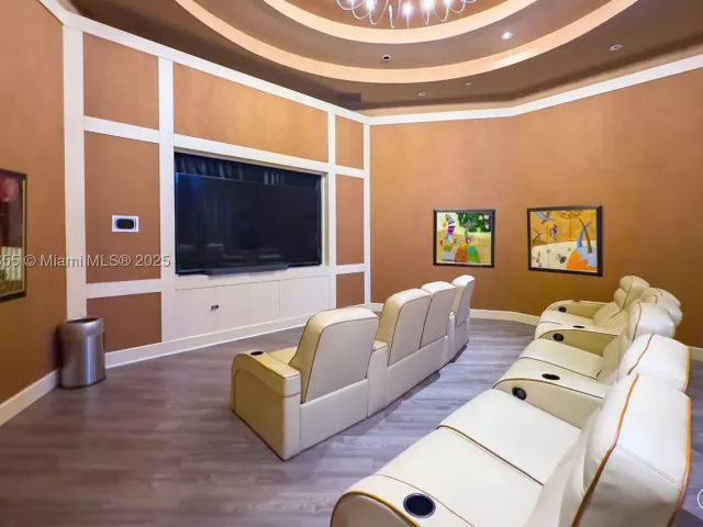 3-bedroom condo for sale in Hollywood - 3101 S Ocean Dr 2708 - MondialRealty