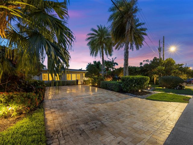 Home for sale at 1719 Poinsettia Dr - photo 6173420