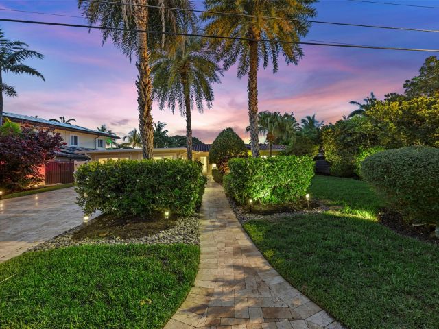 Home for sale at 1719 Poinsettia Dr - photo 6173421