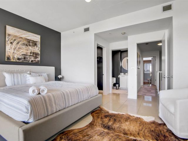 Home for rent at 3250 NE 1st Ave 550 - photo 6148555