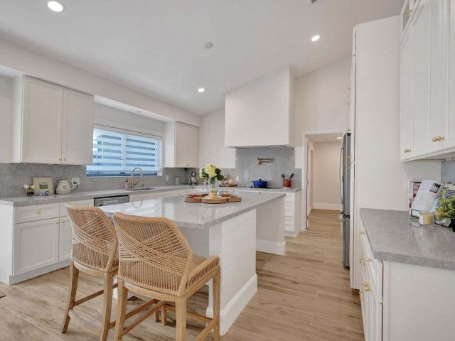 Home for sale at 1107 SE 13th Court - photo 6184487