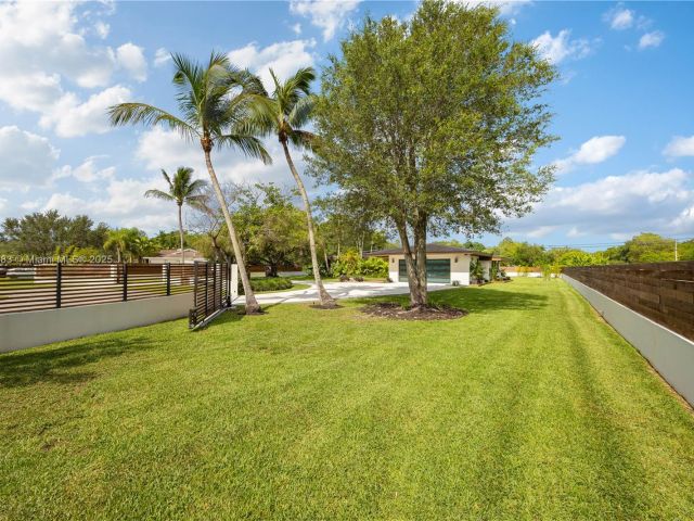 Home for sale at 9670 SW 96th Ct - photo 6163132