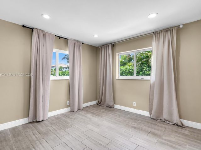 Home for rent at 1540 SE 23rd Ave - - photo 6144019