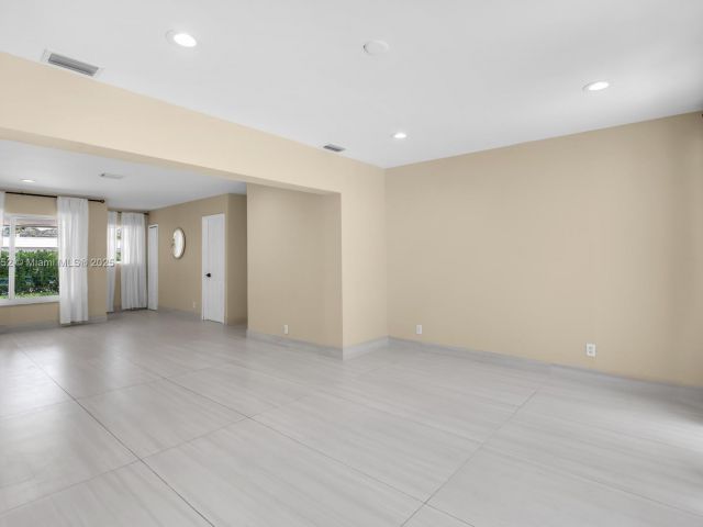 Home for rent at 1540 SE 23rd Ave - - photo 6144023