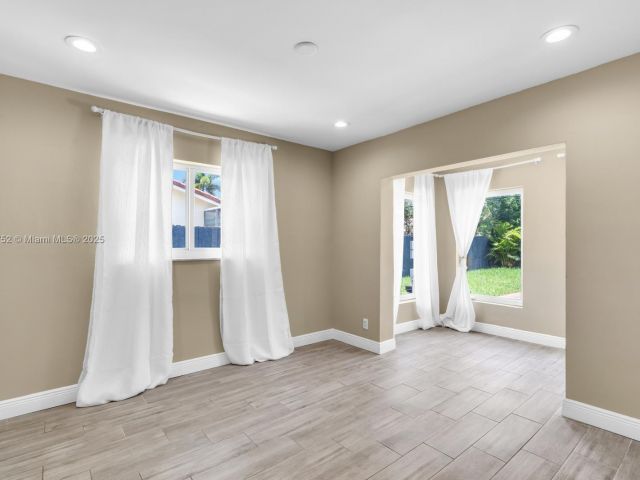 Home for rent at 1540 SE 23rd Ave - - photo 6144030