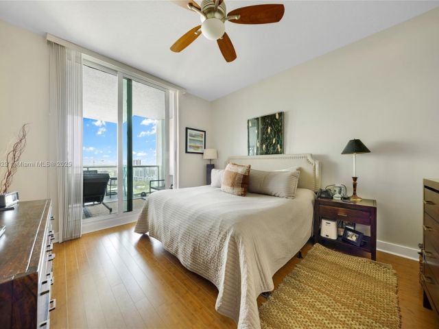 Apartment for sale  Unit #1809 - photo 6173173