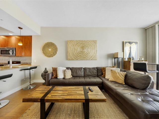 Apartment for sale  Unit #1809 - photo 6173181