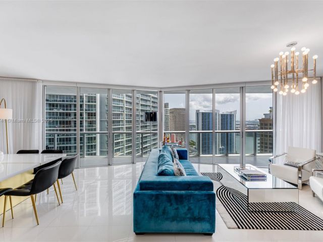 Apartment for sale  Unit #3604 - photo 6146800