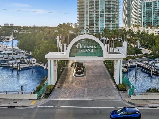 Home for sale at 16500 Collins Ave TH-10 - photo 6145265
