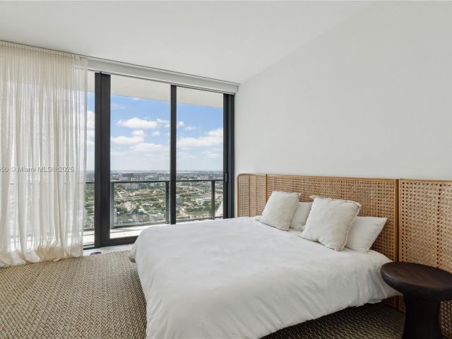 Apartment for sale  Unit #4401 - photo 6147322