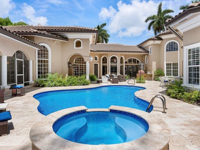 Home for sale at 16467 Brookfield Estates Way - photo 6214202