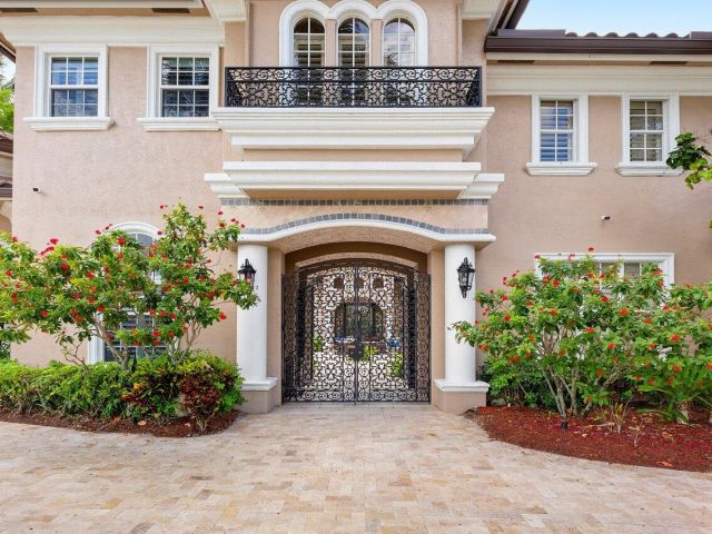 Home for sale at 16467 Brookfield Estates Way - photo 6214205