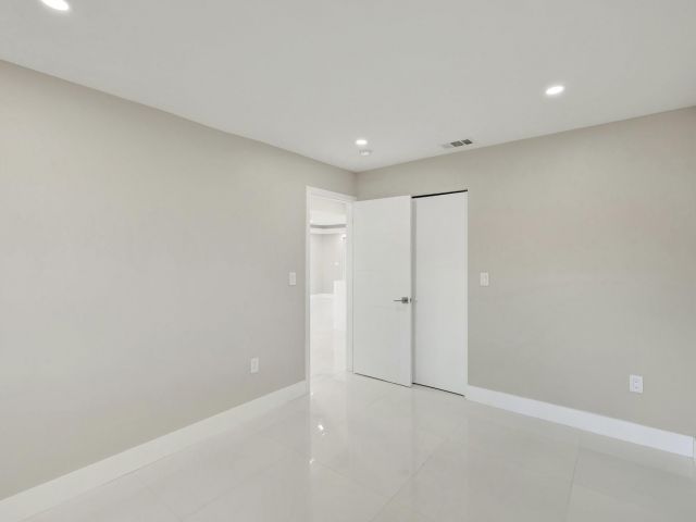 Home for sale at 3047 Arthur Ter - photo 6158987