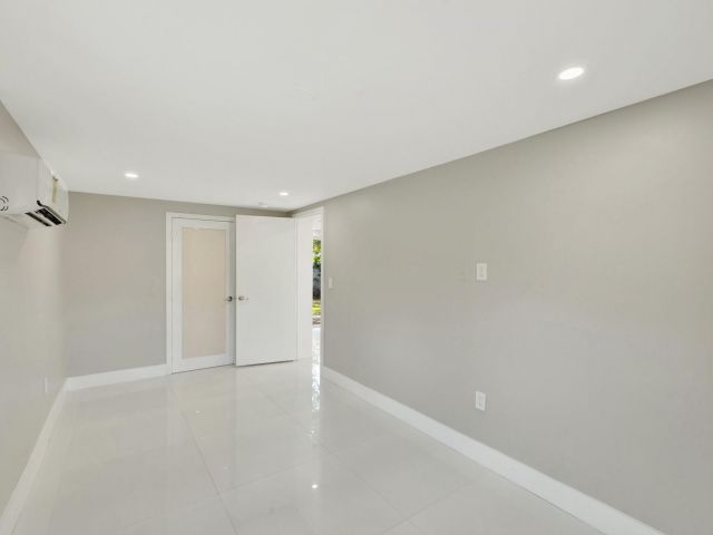 Home for sale at 3047 Arthur Ter - photo 6158991