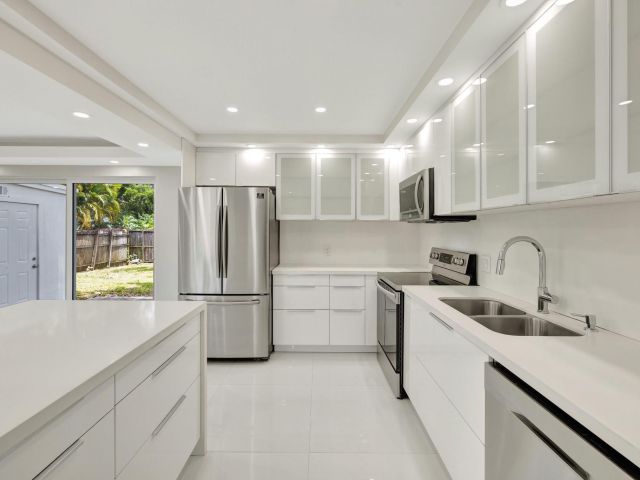 Home for sale at 3047 Arthur Ter - photo 6158997